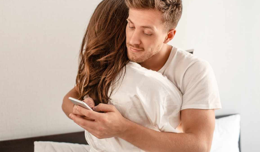 Things to Do When Your Husband is Texting Another Woman