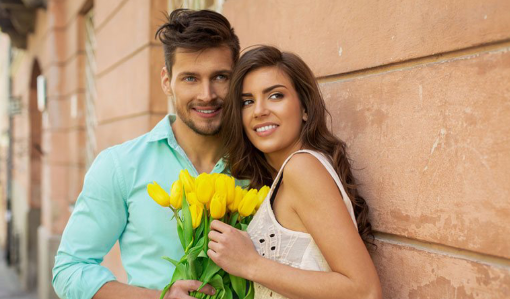 Surprising Things Girls Do That Guys Love